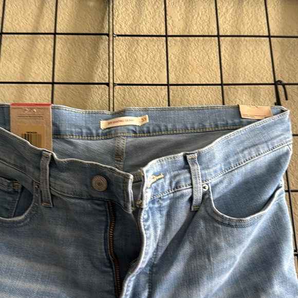 Levi NWT tags 311 shaping skinny hyper soft tummy slimming Levi’s - Picture 8 of 9